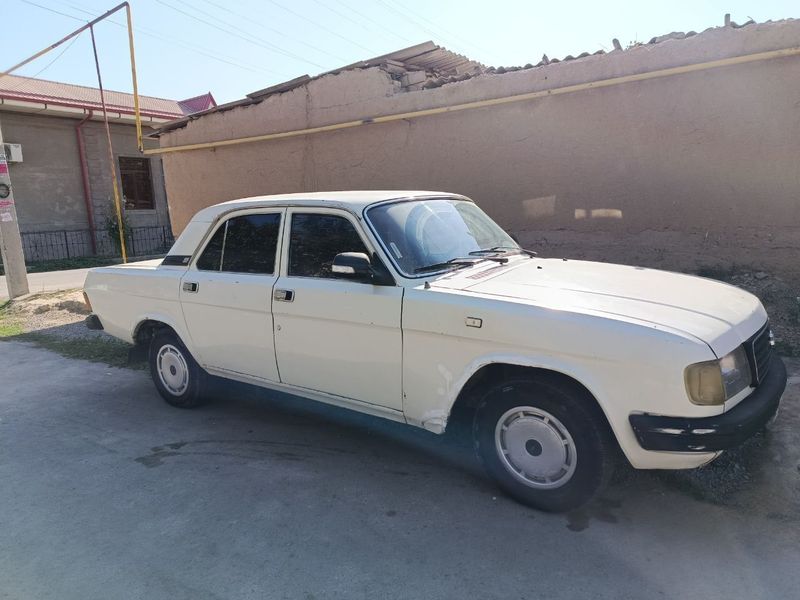 Волга 31029 сотилади