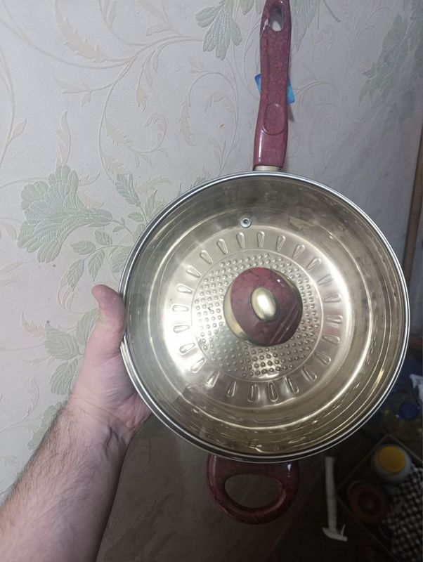 Продаеться посуда Продаеться посуда