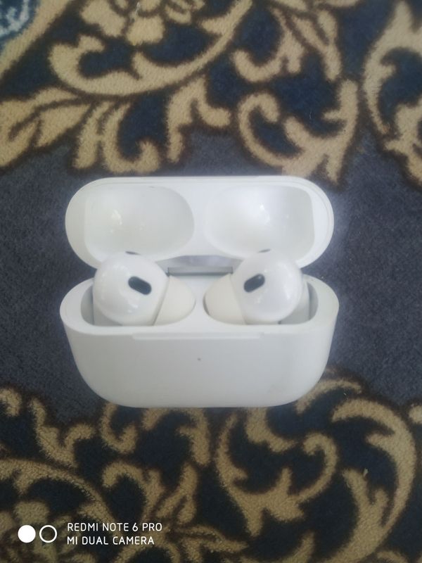 Apple Airpost Pro
