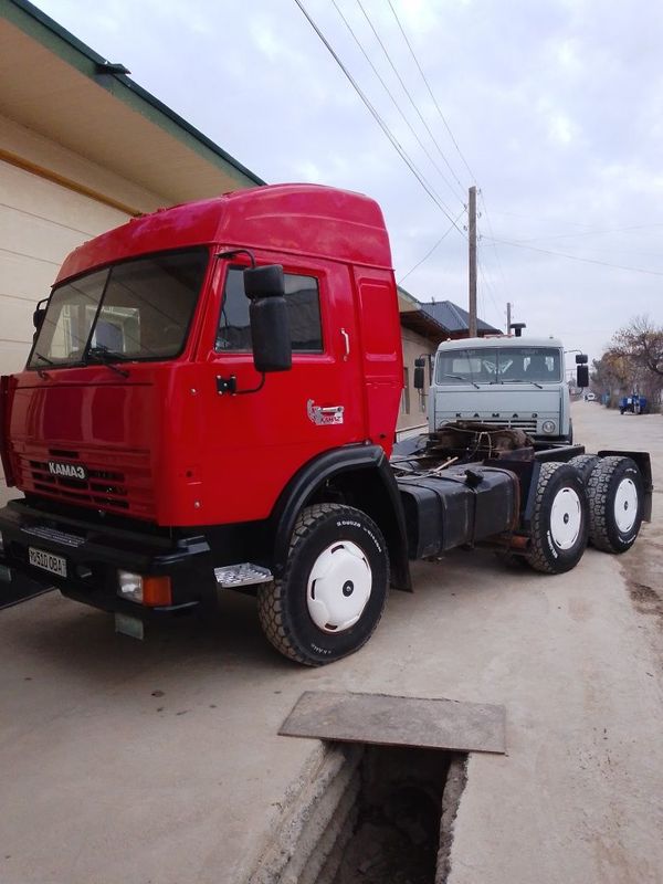 Kamaz tegach sotiladi 5410