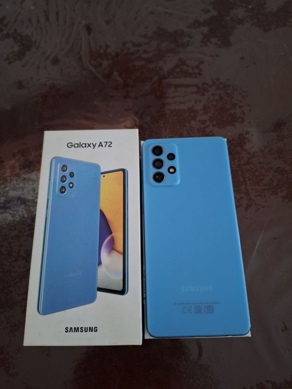Продаю Samsung Galaxy A72 128GB в отличном состоянии
