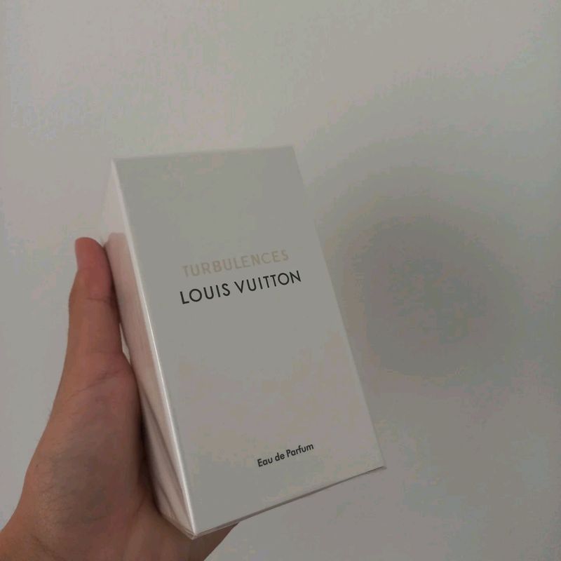 Духи от бренда Louis Vuitton