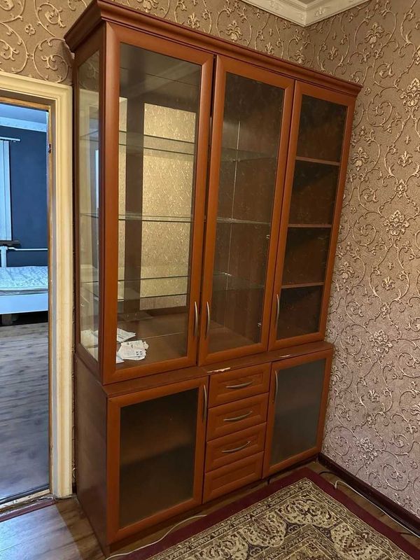сервант, прихожка, дверь - 3 штуки (сервант, фойе жиҳози, 3 та эшик) сервант, прихожка, дверь - 3 штуки (сервант, фойе жиҳози, 3 та эшик)