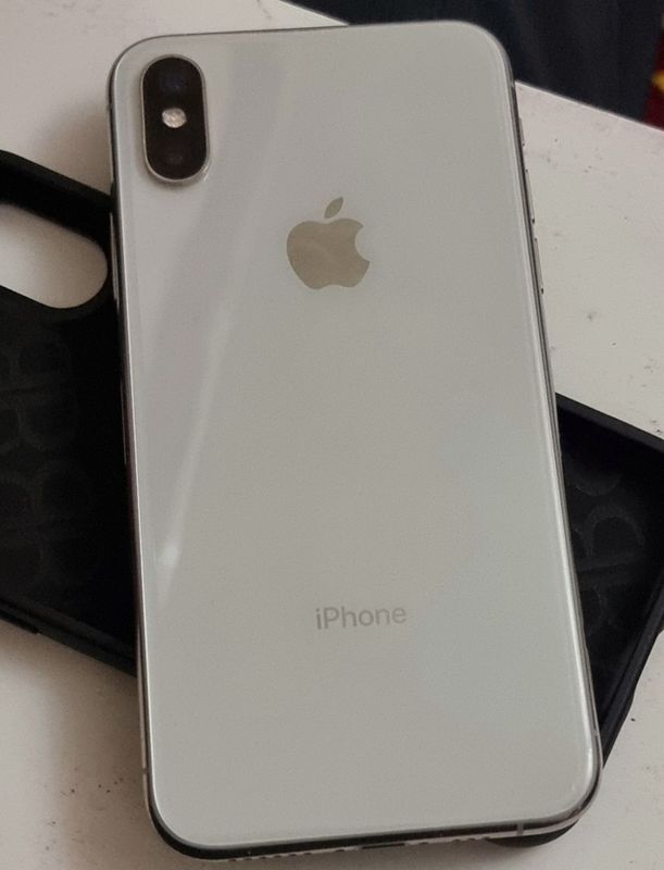 IPhone XS Sotiladi > Kelishamiz