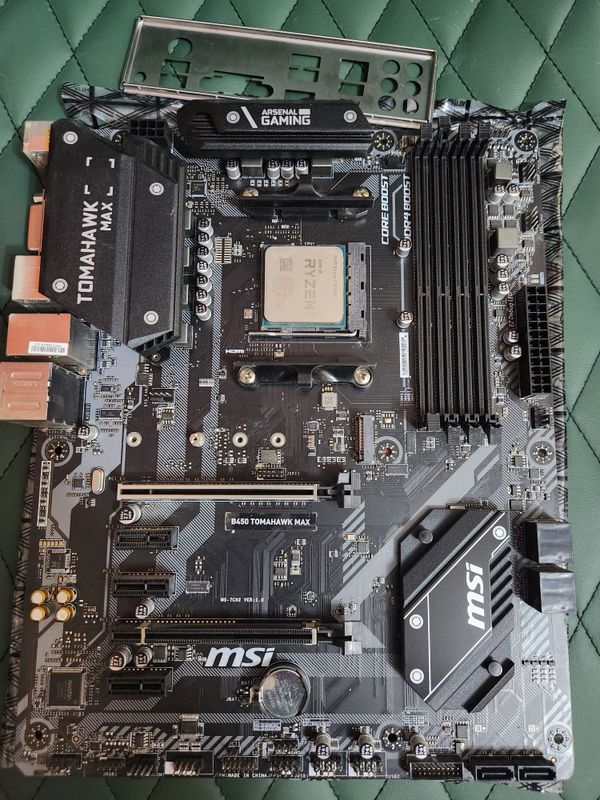 AMD B450 Tomhawk/Ryzen 7 3700X 8ядер AMD B450 Tomhawk/Ryzen 7 3700X 8ядер