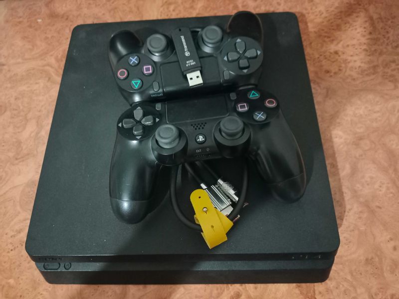 PlayStation 4 slim на 1 ТБ