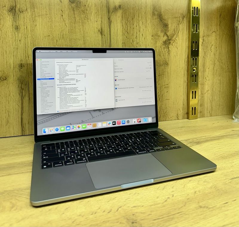 Macbook Air M2 16/256GB 98% идеал Macbook Air M2 16/256GB 98% идеал