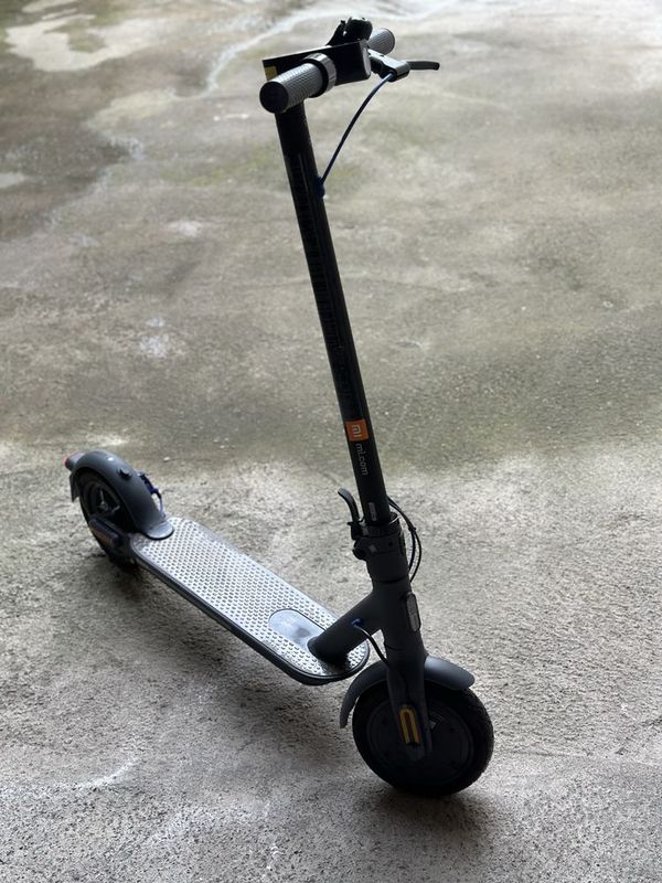 Электросасокат xiaomi mi scooter 3 Электросасокат xiaomi mi scooter 3