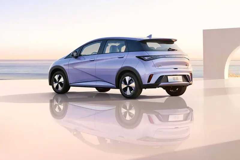 Продам BYD DOLPHIN очень женская автомобиль. Продам BYD DOLPHIN очень женская автомобиль.