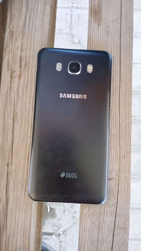 telefon sotiladi j7 Narxi 450 ming so‘m soz xamma telefon sotiladi j7 Narxi 450 ming so‘m soz xamma