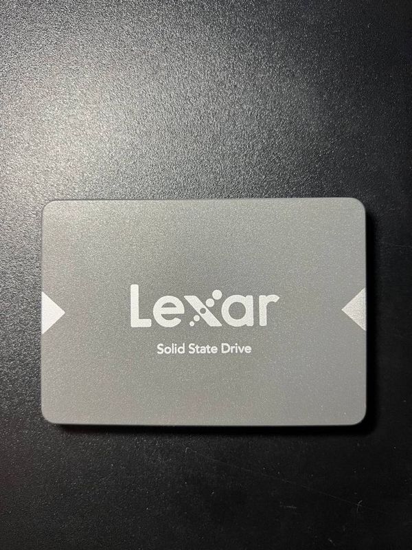 Почти новый ssd от Lexar 256гб Почти новый ssd от Lexar 256гб