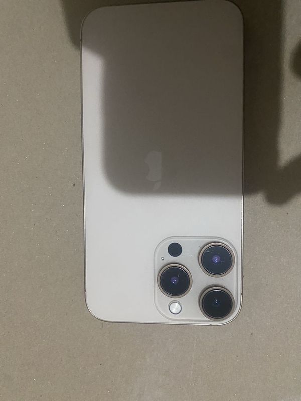 Iphone xr 16 pro korpus quyilgan Iphone xr 16 pro korpus quyilgan
