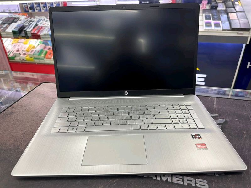 HP NOTEBOOK 17S