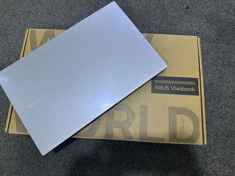 asus vivobookINTEL i3 asus vivobookINTEL i3