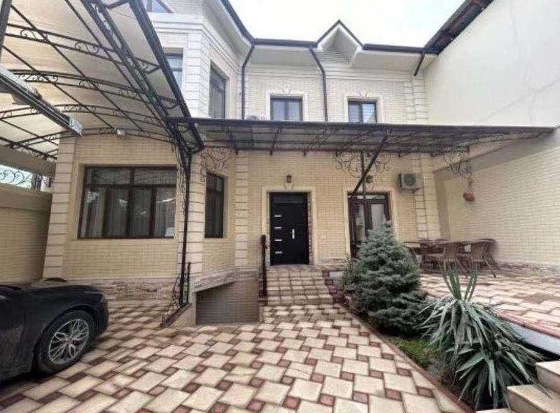 [Ijaraga] 10 xonali yevroremont hovli _Yakkasaroy