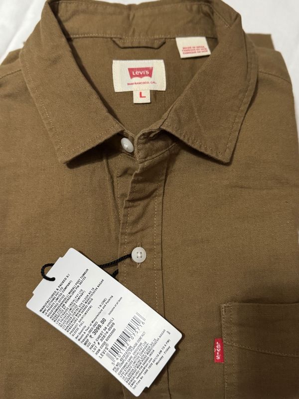 Levis мужская рубашка льняная. 100% оригинал. Размер L Levis мужская рубашка льняная. 100% оригинал. Размер L