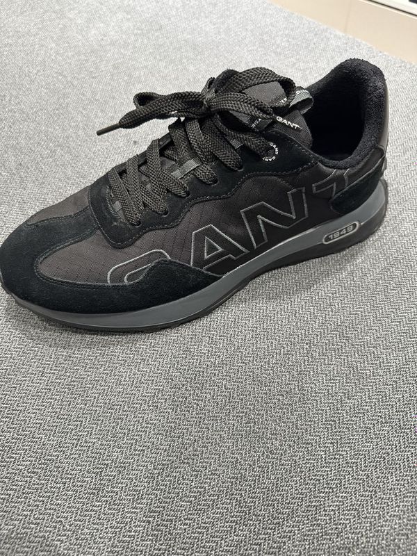 Продаются кроссовки GANT. 45 размер. Продаются кроссовки GANT. 45 размер.
