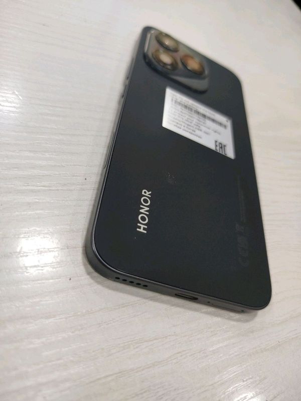 HONOR 400 layt Narxi 3.000.000 HONOR 400 layt Narxi 3.000.000