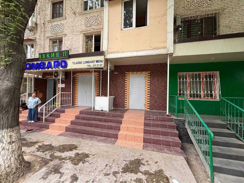 Высокая Проходимость Катартал 35 м. Фасад 6 Метров Высокая Проходимость Катартал 35 м. Фасад 6 Метров