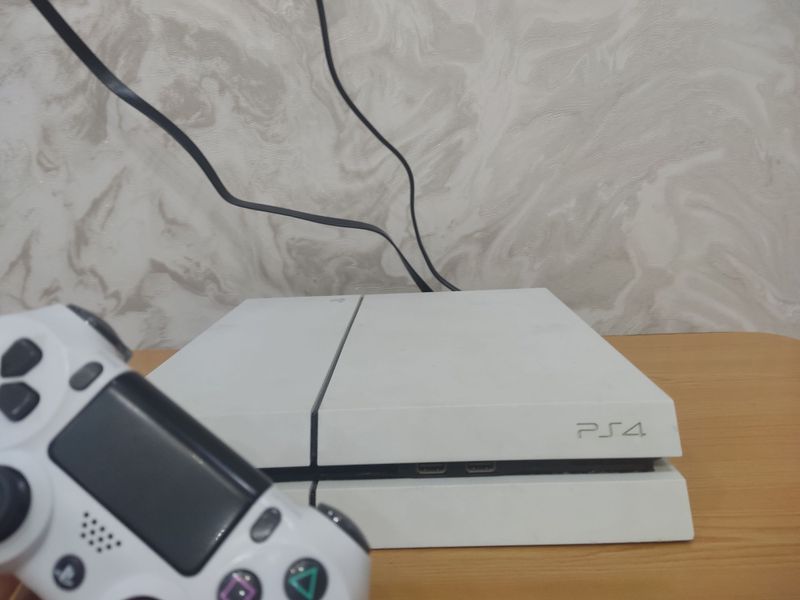 Sony PlayStation 4 Объем памяти:[500 Гб]