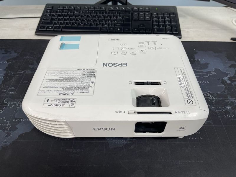 Проектор Epson H838B Проектор Epson H838B