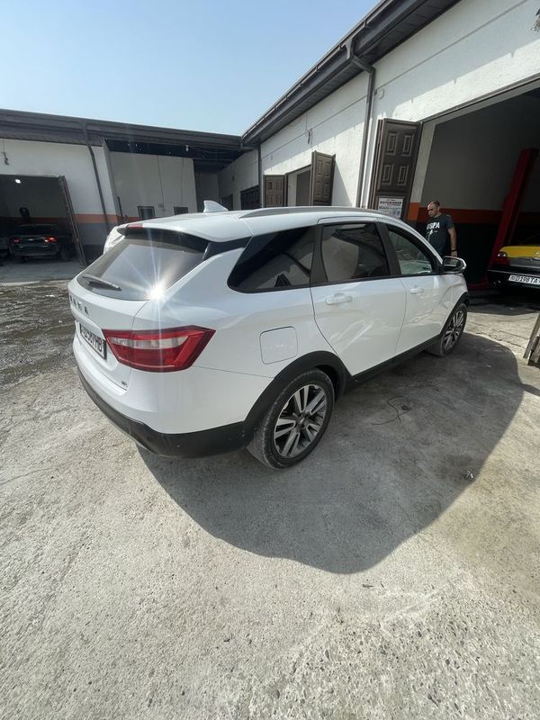 Продается Lada Vesta кросс