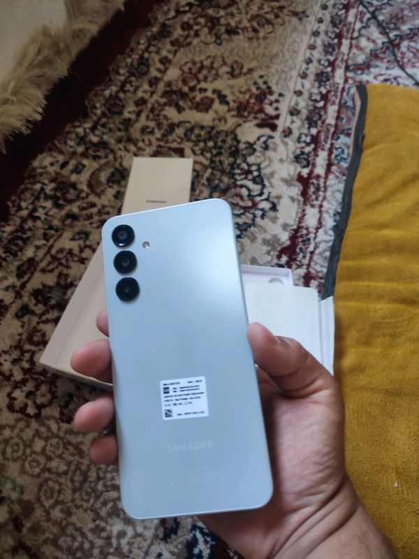 Samsung a16 yengi srochni Samsung a16 yengi srochni