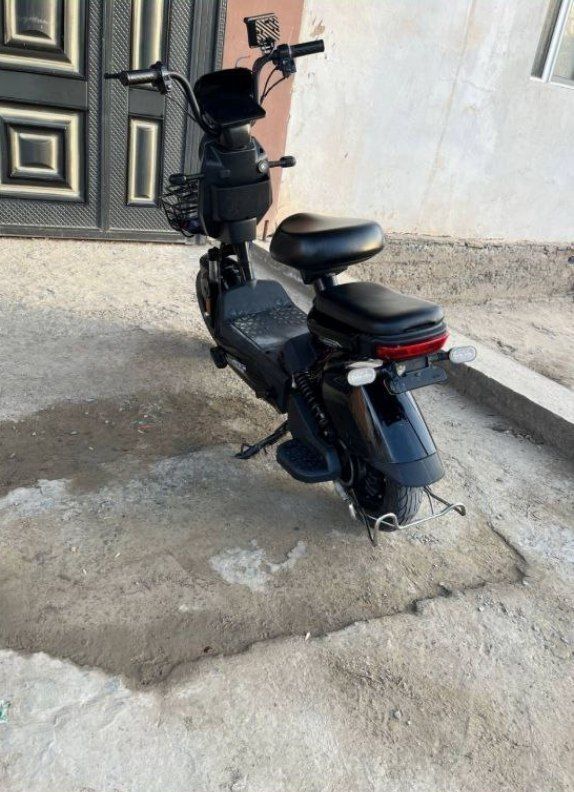 Skuter Holati ideal 15 km yuradi Skuter Holati ideal 15 km yuradi