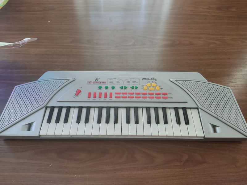 sintezator pianino detskaya b/u sintezator pianino detskaya b/u