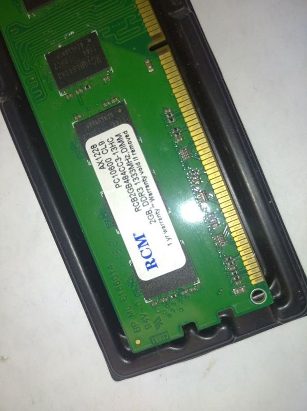 2 gb DDR3 1333MHz ozu sotiladi