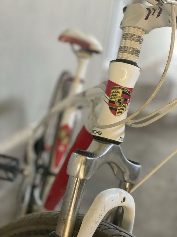Velosiped sotiladi Velosiped sotiladi