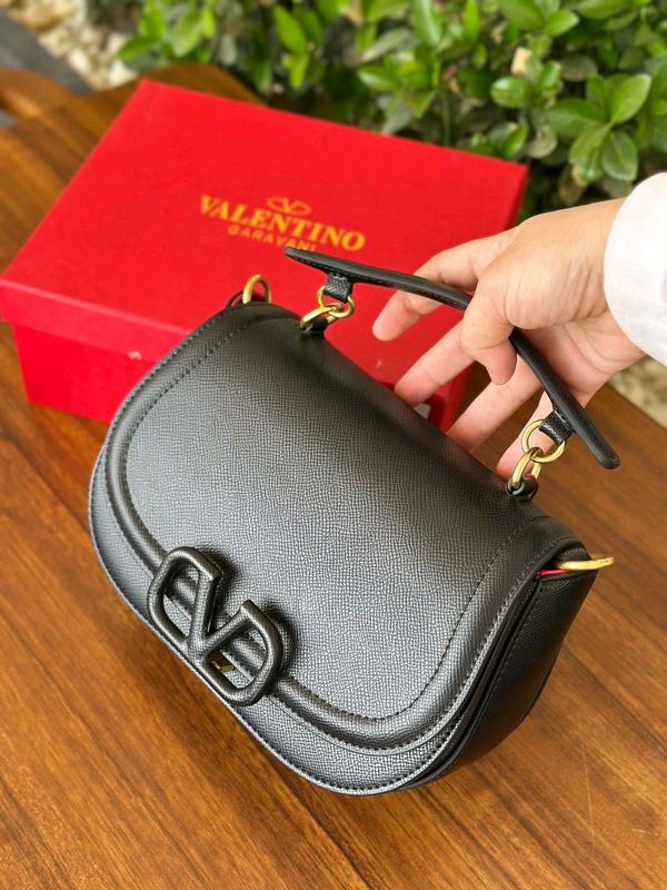 Valentino sumka Valentino sumka