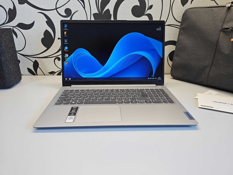 ПРОДАМ Lenovo Ideapad 1 15IGL7 Офисный Ноутбук N4020/4GB/256SSD/15.6"H