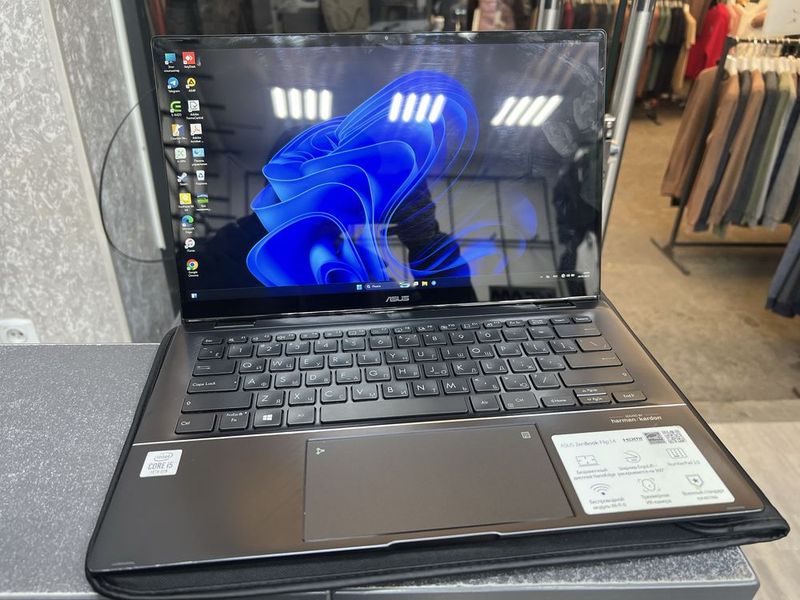 Asus zenbook 14 i5