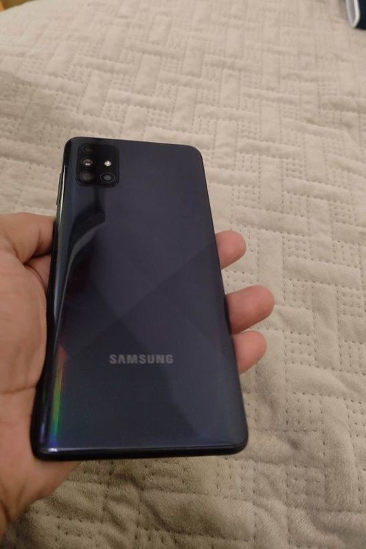 Srochna sotiladi Samsung A71 Srochna sotiladi Samsung A71