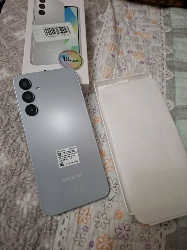 Samsung a16  xotira 6/128 yangi