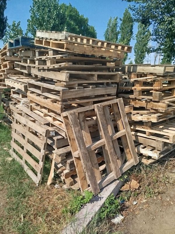 Продаётся деревянные поддоны [паллеты]