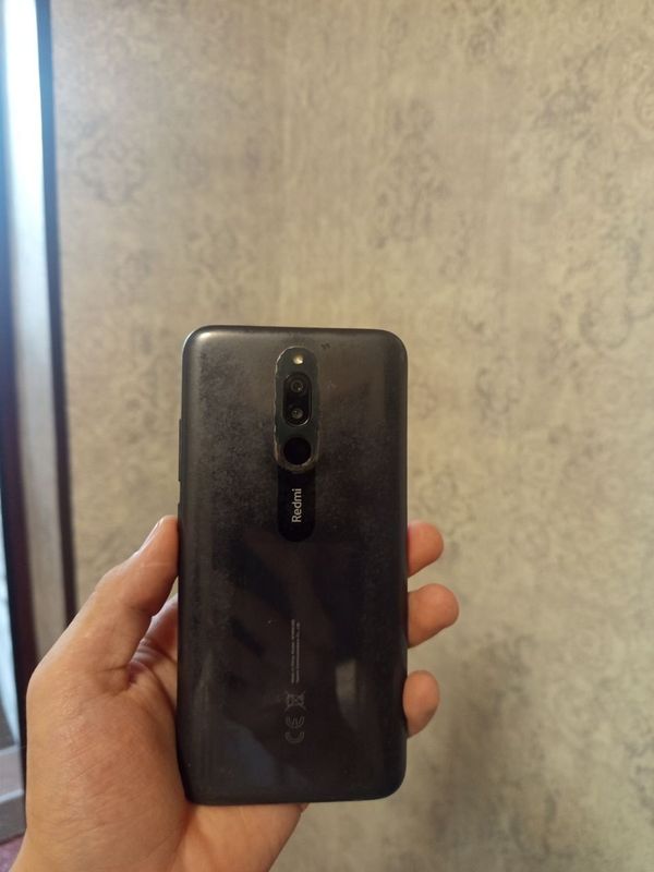 Redmi 8 karobka dokument bor bir qoʻl ishlatilgan