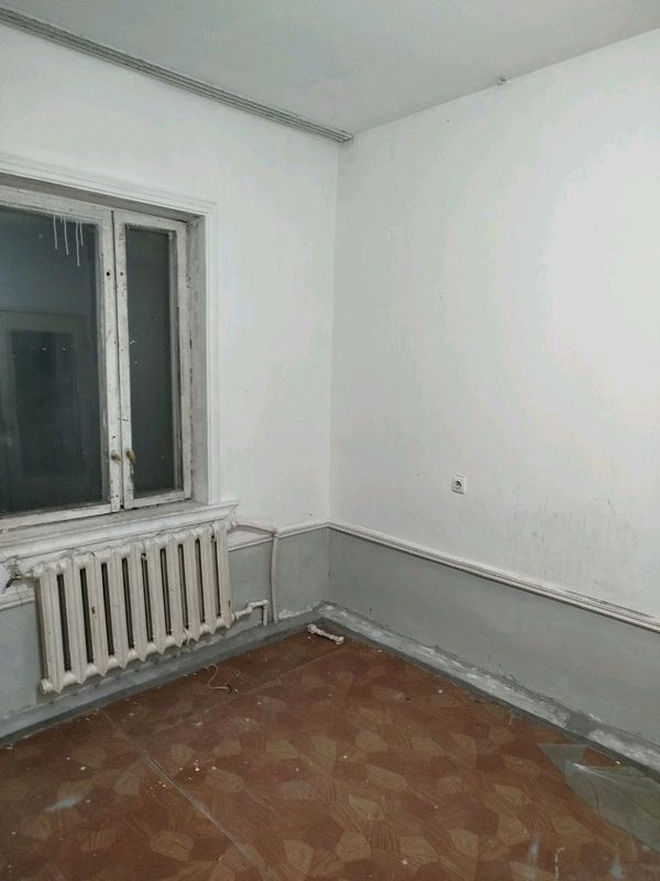 Продаётся 2х комнатная квартира,Рисовый базар 60м²