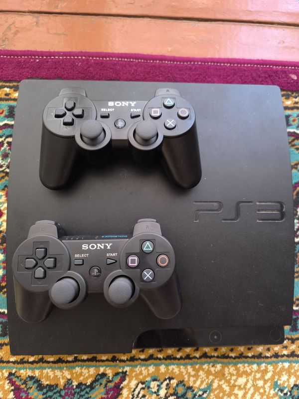 Playstation 3 satiladi