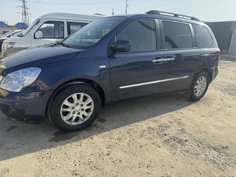 Kia carnival 2006 3.8 mator Kia carnival 2006 3.8 mator