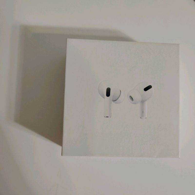 коробка от AirPods коробка от AirPods
