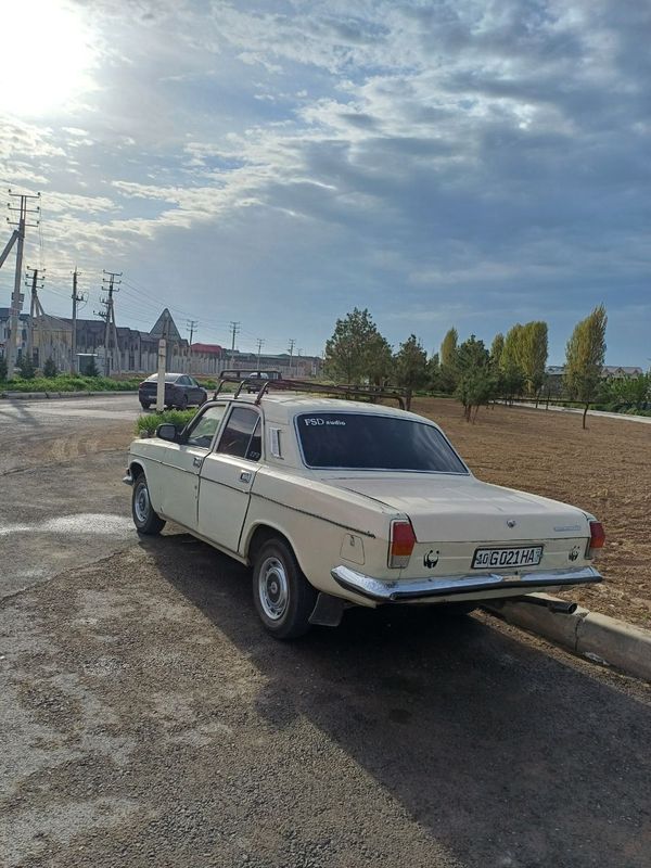Volga 2410 yili 87 gaz bor Volga 2410 yili 87 gaz bor