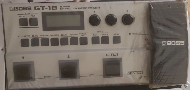 Boss GT-1B pristafka Boss GT-1B pristafka