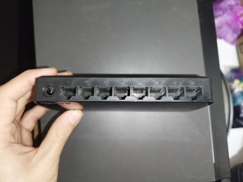 Hub Switch 8 port Kommuntator 8 port Свитч 8 портнов