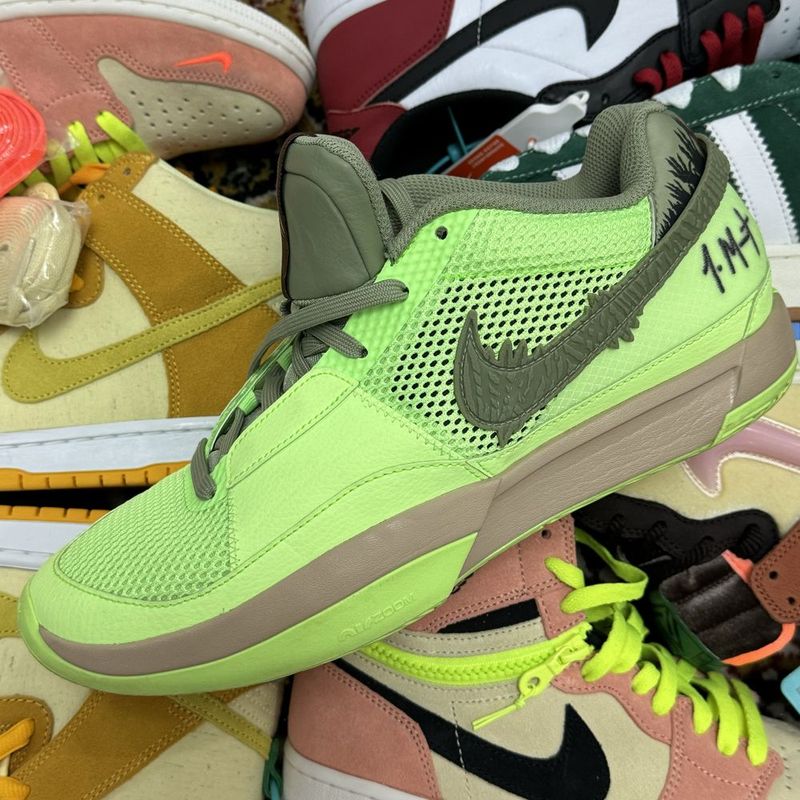 Nike ja Morant 1 halloween