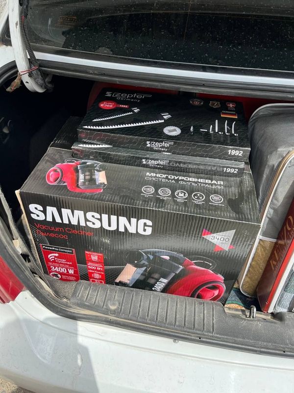 СРОЧНО Пылесос Samsung 3400 ват СРОЧНО Пылесос Samsung 3400 ват