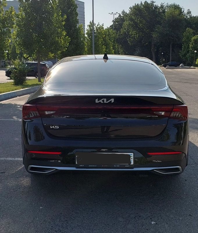Автомобиль KIA K5 Автомобиль KIA K5