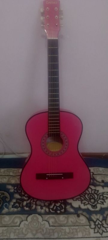 Gitara sotiladi holati yangi Gitara sotiladi holati yangi