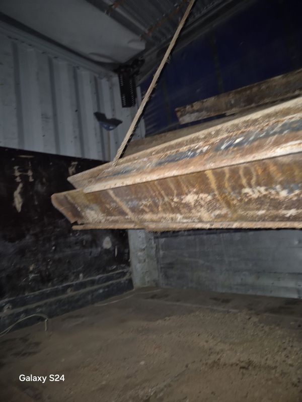 Уголок Разнапол 200×125×14 бу холати зор Уголок Разнапол 200×125×14 бу холати зор